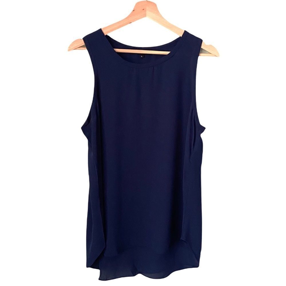 Olivaceous Basic Navy Blue Sleeveless Top in Size Large